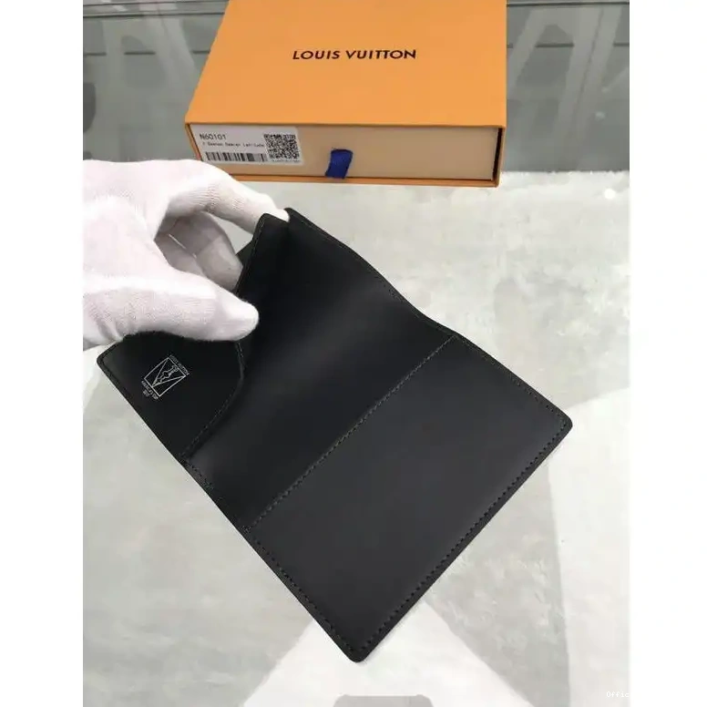 Official Brother Sam 19T1L0407 Bags LV 1029